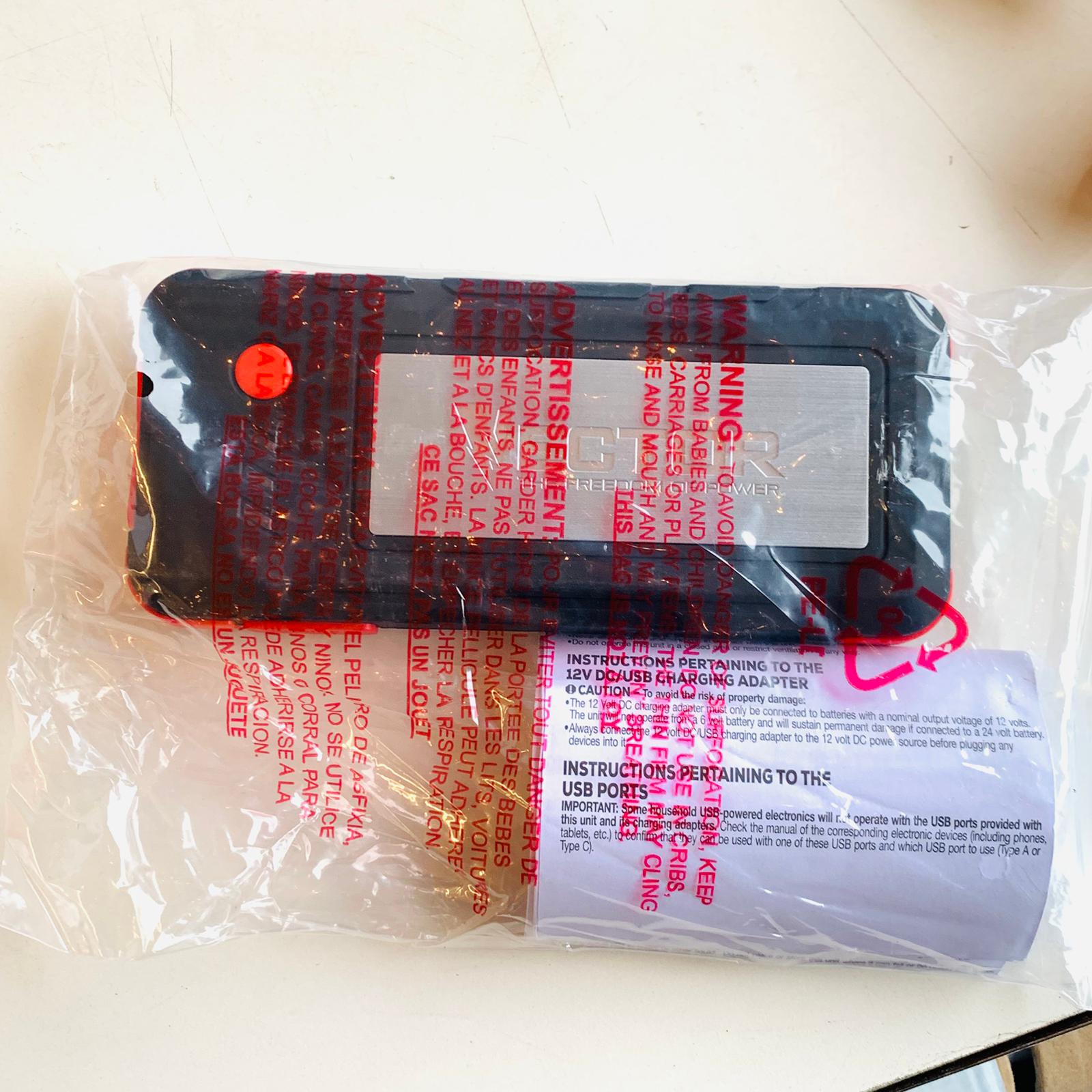 1600 Peak Amp Automotive Lithium Jump Starter, Portable Power - 15W USB-A & USB-C (SS16LV) 1600 Peak Amp Automotive Lithium Jump Starter, Portable Power - 15W USB-A & USB-C (SS16LV)